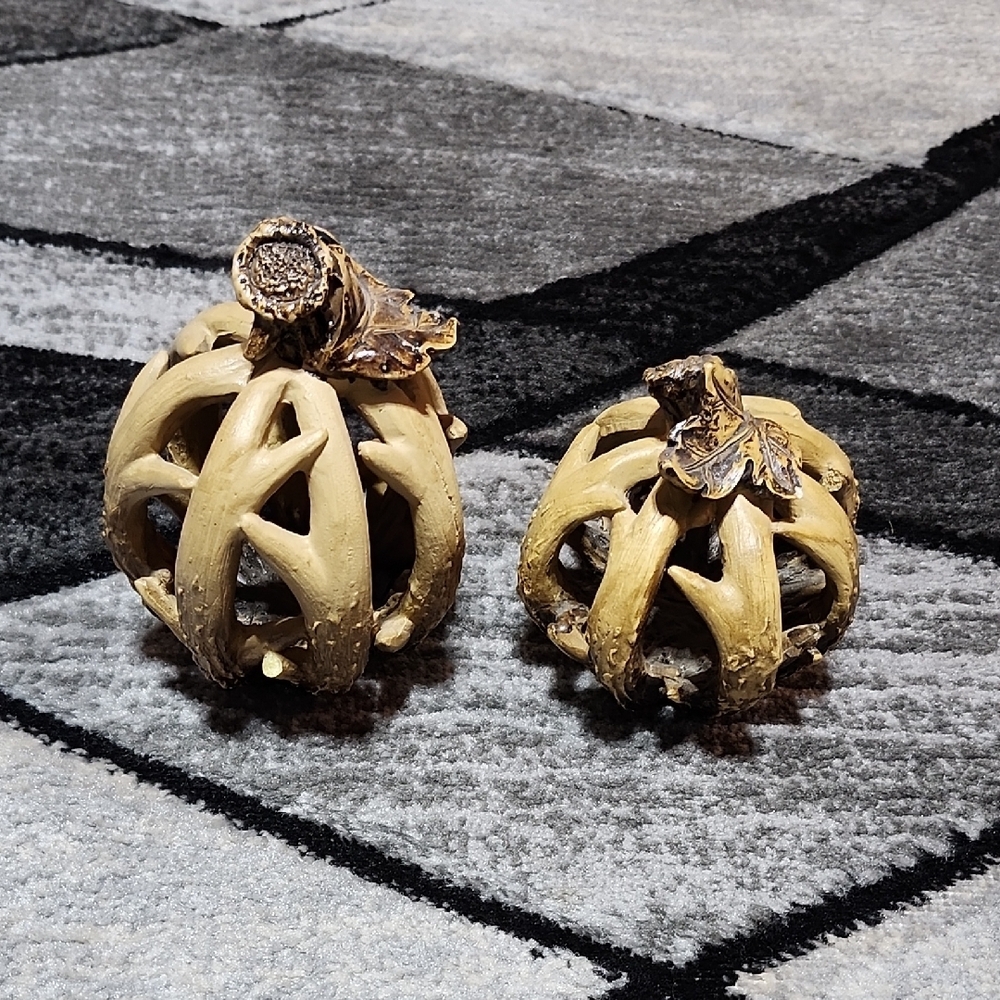DEER ANTLERS PUMPKIN SHAPED RESIN RUSTIC FALL DECOR SET-OF-2